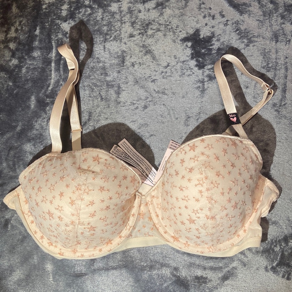 BUNDLE DISCOUNTS! Victoria’s Secret rose gold star bra 36D NEW